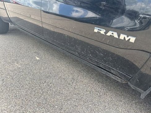 Used 2023 RAM 1500 Laramie AWD/4WD image 5