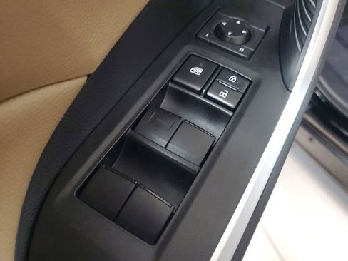 Used 2025 Toyota RAV4 LE FWD image 18