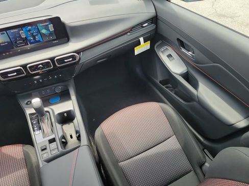 New 2027 Nissan Sentra SR w/ Floor Mat Package FWD image 20