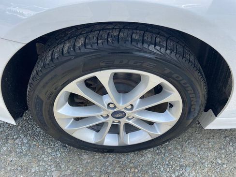 Used 2019 Ford Fusion SE FWD image 30