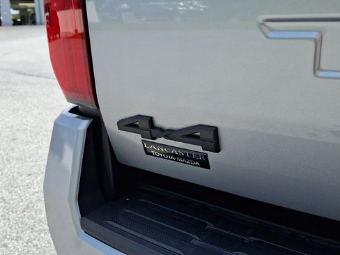 Certified 2025 Toyota Tacoma SR5 AWD/4WD image 32