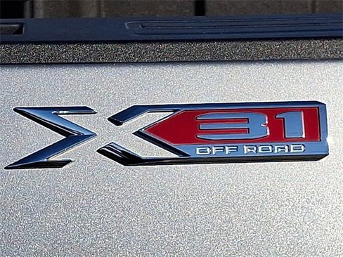 Certified 2024 GMC Sierra 2500 SLE w/ SLE Convenience Package image 30