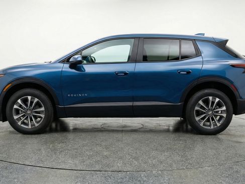 Used 2025 Chevrolet Equinox LT image 5