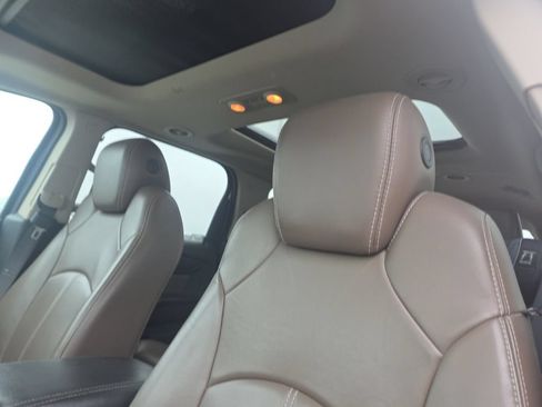 Used 2016 GMC Acadia SLT AWD/4WD image 9