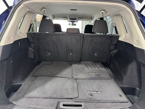 Used 2023 Nissan Rogue SV image 13
