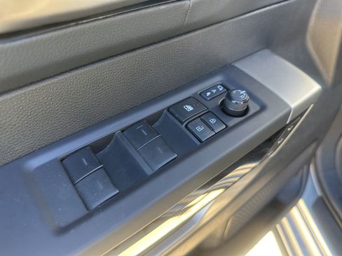 Used 2023 Toyota Tundra Limited image 11