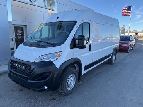 New 2025 RAM ProMaster 2500 w/ Convenience Group FWD image 2