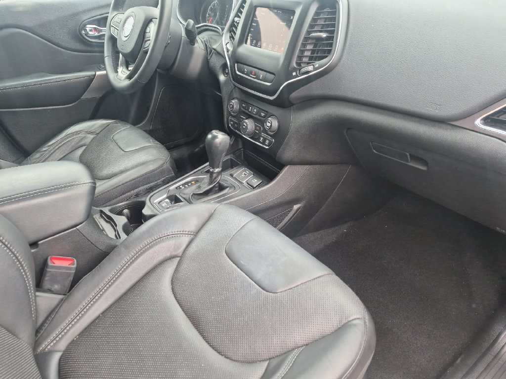Used 2021 Jeep Cherokee Latitude Lux FWD image 16