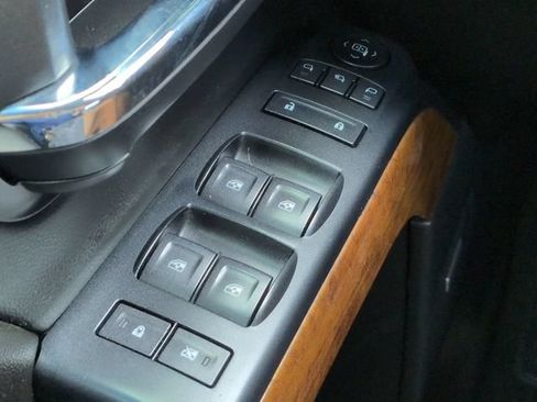 Used 2017 Chevrolet Silverado 1500 High Country AWD/4WD image 25