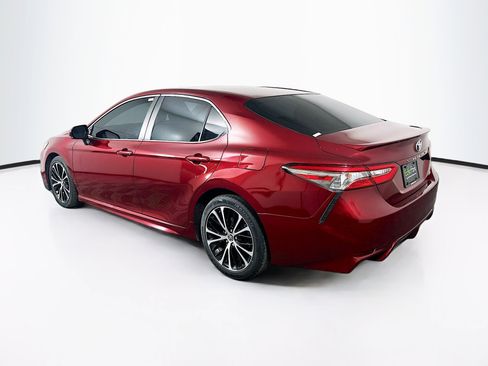 Used 2018 Toyota Camry SE w/ Convenience Package FWD image 5