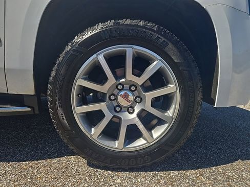 Used 2019 GMC Yukon XL Denali RWD image 30