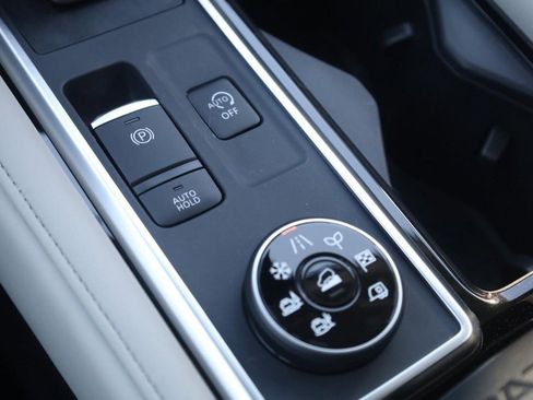 New 2026 Nissan Pathfinder SL AWD/4WD image 19