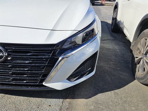 Used 2025 Nissan Altima 2.5 S image 4