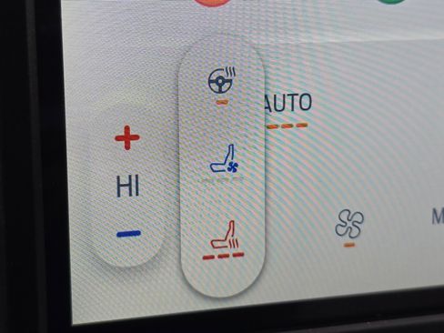 Used 2022 Ford Edge Titanium w/ Equipment Group 301A image 6