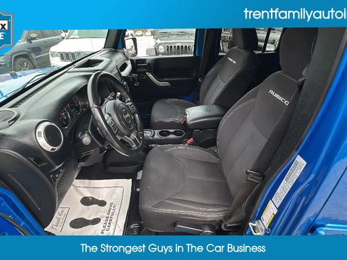 Used 2015 Jeep Wrangler Unlimited Rubicon w/ Connectivity Group image 19