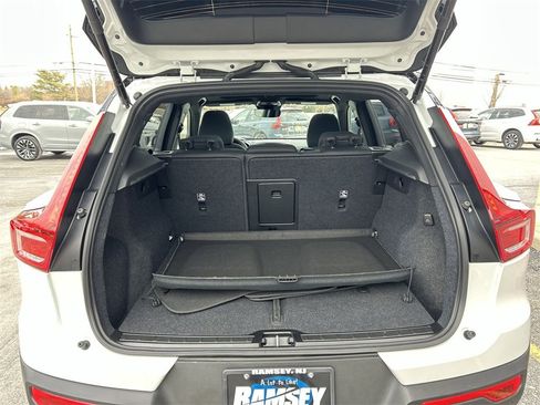 New 2026 Volvo XC40 B5 Ultra w/ Climate Package image 27