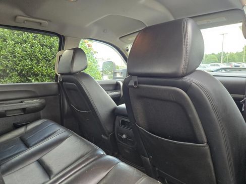 Used 2008 Chevrolet Silverado 2500 LT w/ 2LT Convenience Package AWD/4WD image 7