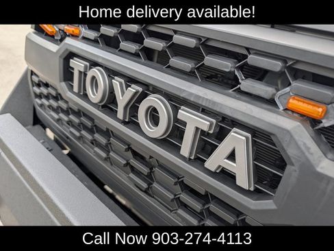 Used 2021 Toyota Tacoma TRD Sport AWD/4WD image 35