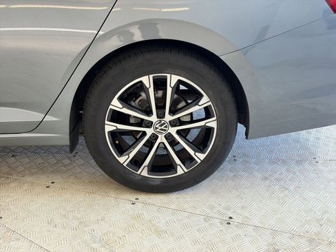 Used 2025 Volkswagen Jetta Sport FWD image 11