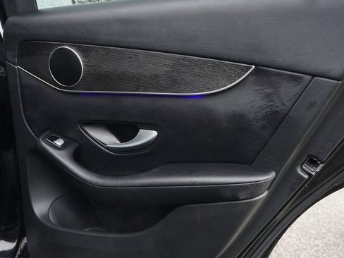 Used 2022 Mercedes-Benz GLC 300 GLC 300 w/ Premium Package Lite image 23