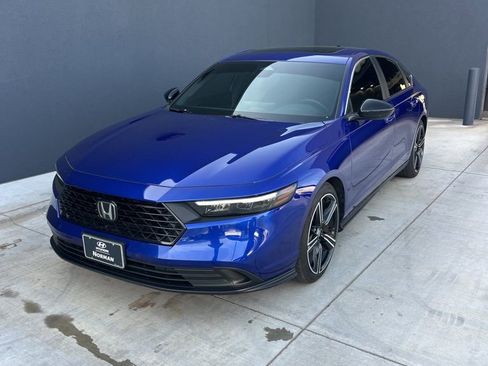 Used 2025 Honda Accord Sport image 1