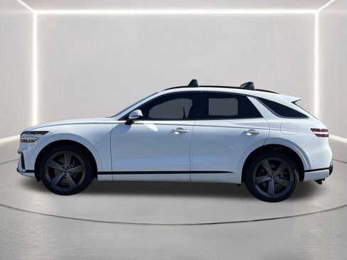 Used 2025 Genesis GV70 3.5T Sport w/ Sport Advanced Package image 25