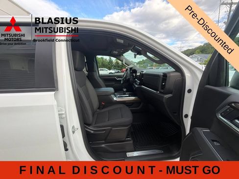 Used 2025 Chevrolet Silverado 1500 RST AWD/4WD image 23