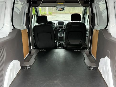Used 2019 Ford Transit Connect XL image 3
