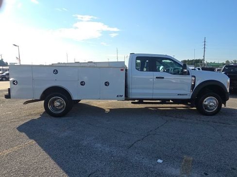 Used 2024 Ford F550 4x4 SuperCab Super Duty image 6