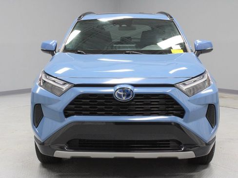 Used 2023 Toyota RAV4 SE w/ Convenience Package AWD/4WD image 5