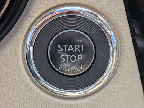 Used 2019 Nissan Rogue SV w/ Premium Package FWD image 28