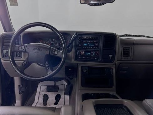 Used 2004 GMC Sierra 2500 SLT w/ Heavy-Duty Power Package AWD/4WD image 21