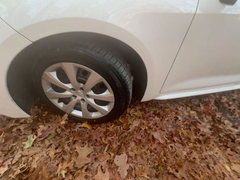 Used 2025 Toyota Corolla LE image 14