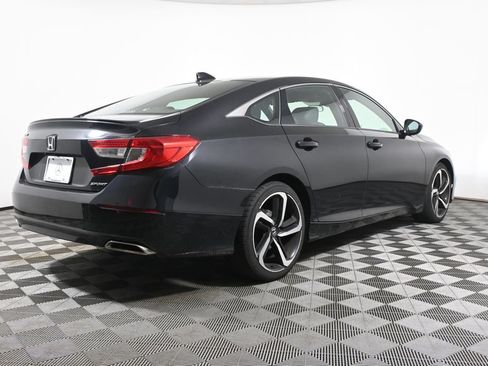 Used 2018 Honda Accord Sport image 7