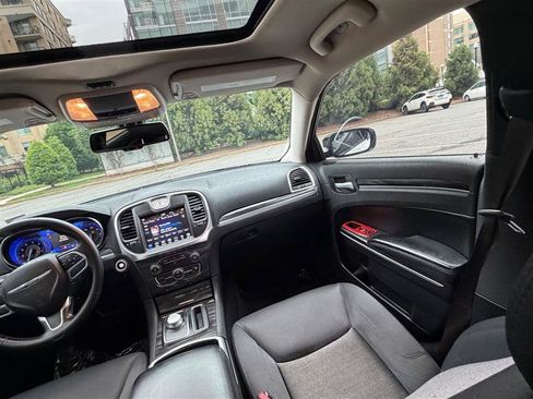Used 2019 Chrysler 300 Touring w/ Sport Appearance Package RWD image 28
