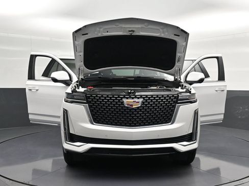 Used 2023 Cadillac Escalade Premium Luxury RWD image 37