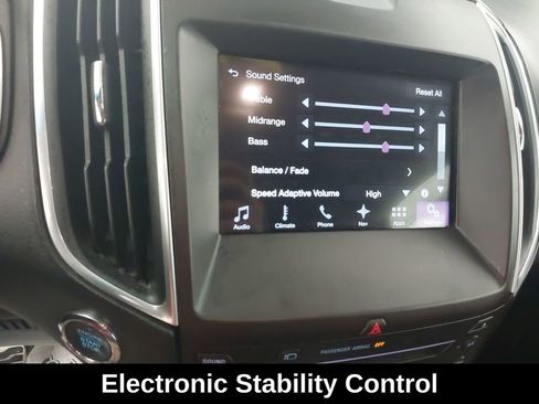 Used 2017 Ford Escape Titanium image 13