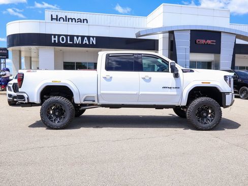 New 2026 GMC Sierra 2500 AT4 w/ Technology Package AWD/4WD image 2