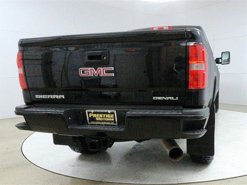 Used 2019 GMC Sierra 3500 Denali image 6
