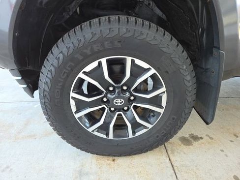 Used 2021 Toyota Tacoma TRD Sport AWD/4WD image 65