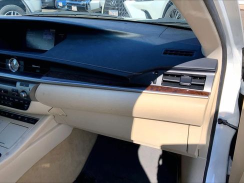 Used 2013 Lexus ES 350 w/ Luxury Pkg image 19