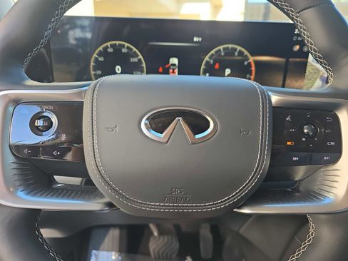 Certified 2025 INFINITI QX80 Sensory image 23