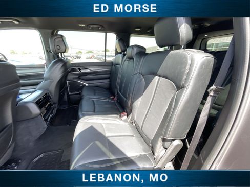 Used 2024 Jeep Wagoneer L Series II w/ Flexible Seating Group AWD/4WD image 23