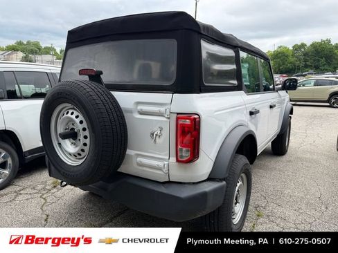 Used 2023 Ford Bronco 4-Door AWD/4WD image 2