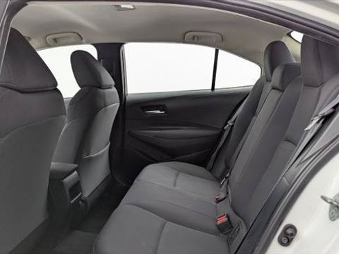 Used 2021 Toyota Corolla LE FWD image 17
