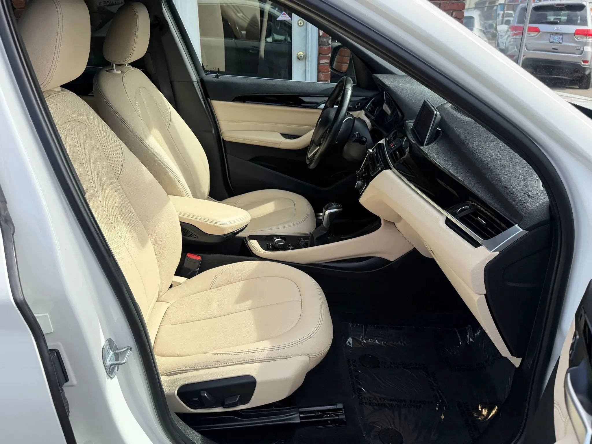 Used 2018 BMW X1 xDrive28i AWD/4WD image 14