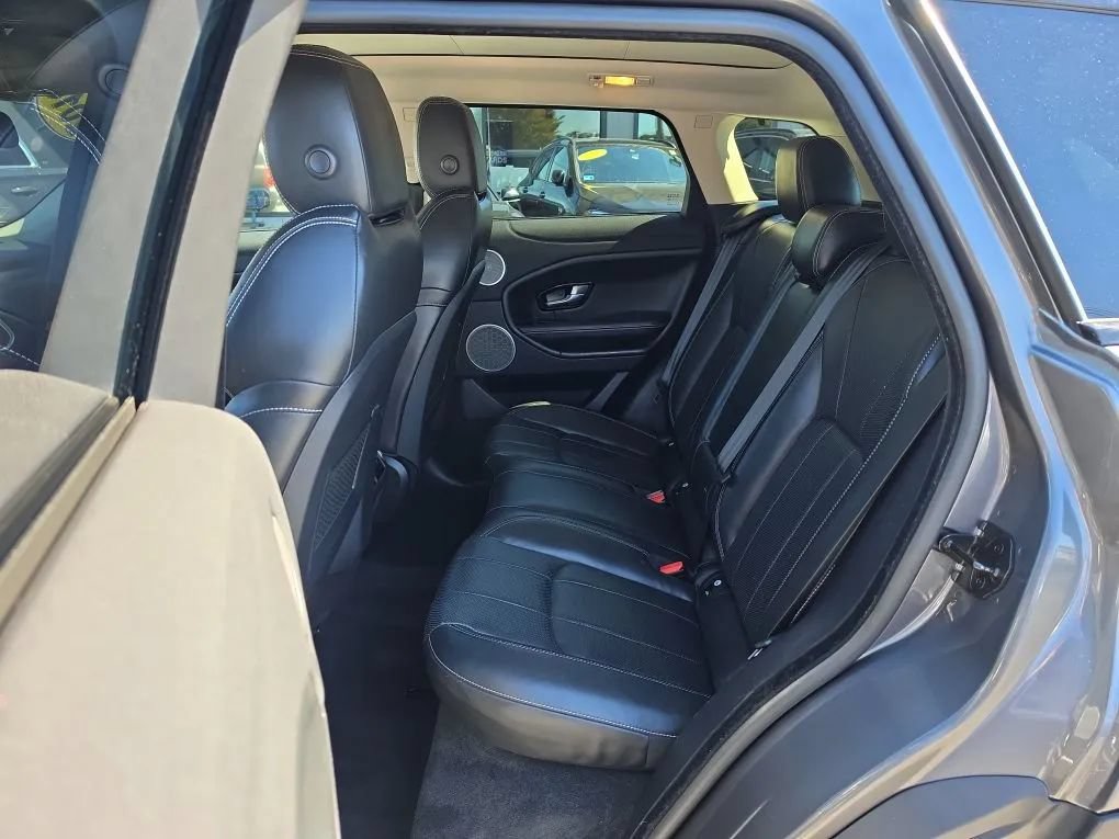 Used 2018 Land Rover Range Rover Evoque HSE AWD/4WD image 15