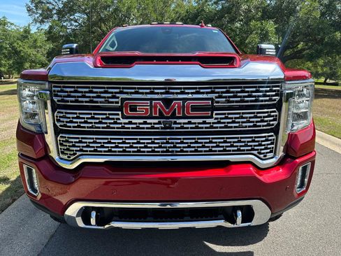Used 2022 GMC Sierra 3500 Denali AWD/4WD image 2