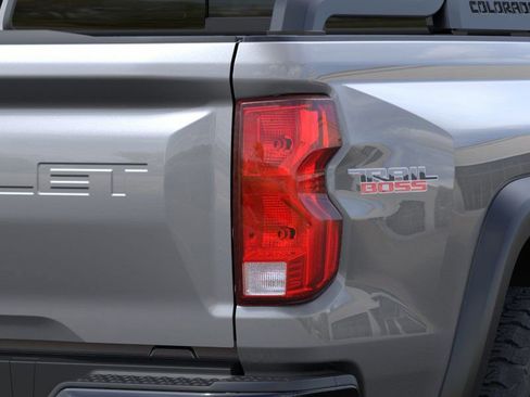 New 2026 Chevrolet Colorado Trail Boss w/ Midnight Edition image 11