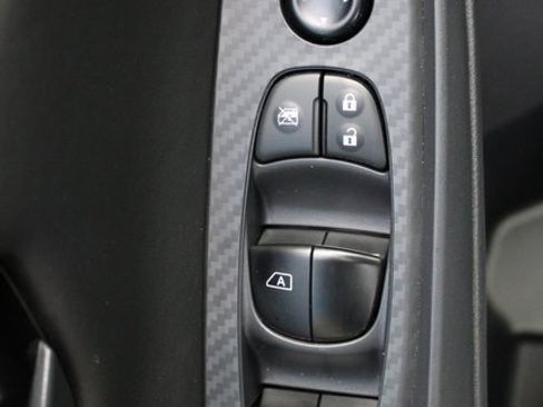 Used 2025 Nissan Sentra S image 8